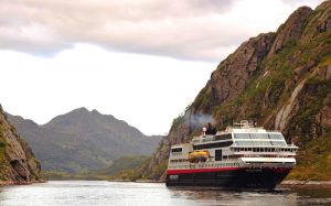 Trollfjord i Trollfjorden.